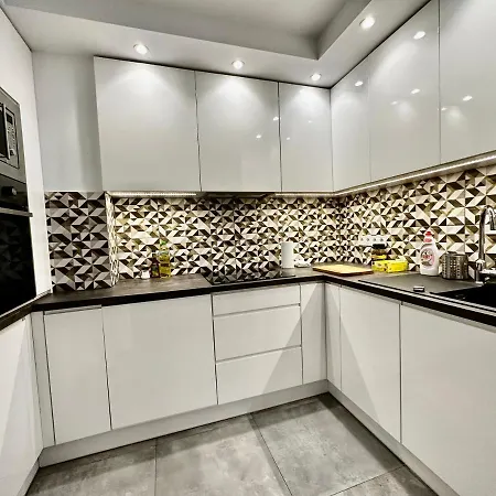 Holiday 5 Air Condition Wifi 75'Tv Netflix Disney Hbo Appletv Warszawa Eksteriør bilde