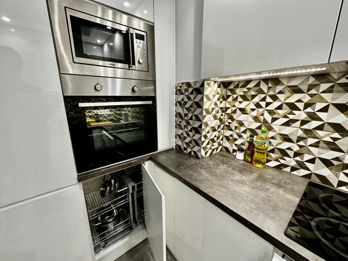 5 Air Condition Wifi 75'tv Netflix Hbo Appletv Apartment