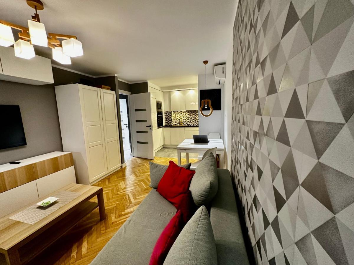5 Air Condition Wifi 75'tv Netflix Hbo Appletv Warszawa