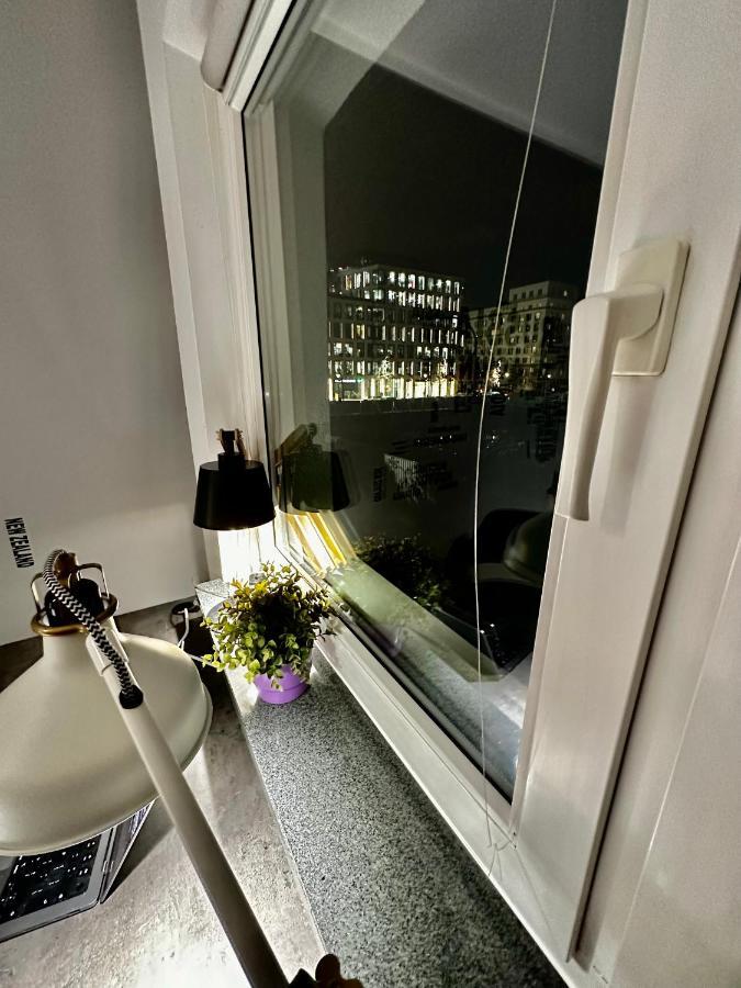 5 Air Condition Wifi 75'tv Netflix Hbo Appletv Warsaw